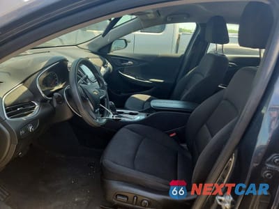Zdjęcie 7 z 13 samochodu: 2019 CHEVROLET MALIBU LT VIN:1G1ZD5ST4KF142490 - miniatura