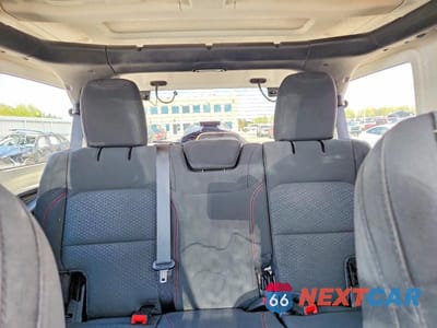 Zdjęcie 10 z 13 samochodu: 2021 JEEP WRANGLER UNLIMITED RUBICON VIN:1C4HJXFG2MW576723 - miniatura