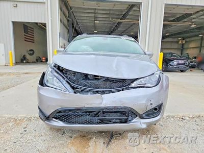 Piąte zdjęcie samochodu w środku: 2020 CHRYSLER PACIFICA TOURING VIN:2C4RC1FG2LR122216 - miniatura