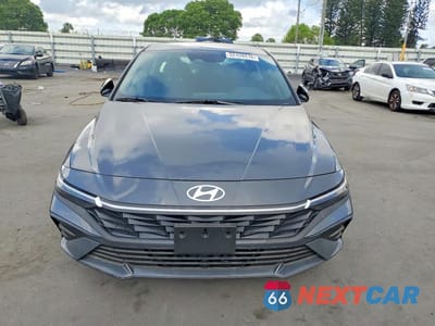 Piąte zdjęcie samochodu w środku: 2025 HYUNDAI ELANTRA HYBRID SEL SPORT VIN:KMHLM4DJ5SU126180 - miniatura