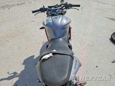 Zdjęcie 6 z 9 samochodu: 2014 TRIUMPH MOTORCYCLE STREET TRIPLE R VIN:SMTL03NE6ET656889 - miniatura