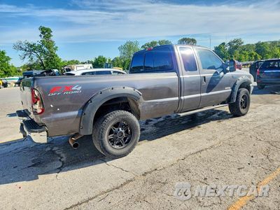Trzecie zdjęcie samochodu z tyłu: 2004 FORD F250 SUPER DUTY VIN:1FTNX21P14EA54974 - miniatura