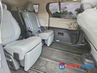 Zdjęcie 11 z 13 samochodu: 2024 TOYOTA SIENNA LIMITED 7-PASSENGER VIN:5TDZRKEC2RS209214 - miniatura