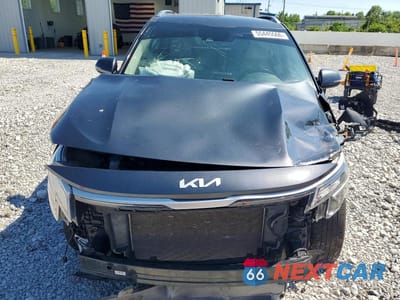 Piąte zdjęcie samochodu w środku: 2022 KIA SELTOS EX VIN:KNDERCAA8N7236995 - miniatura