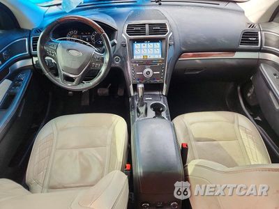 Zdjęcie 8 z 12 samochodu: 2017 FORD EXPLORER PLATINUM VIN:1FM5K8HT8HGD21263 - miniatura