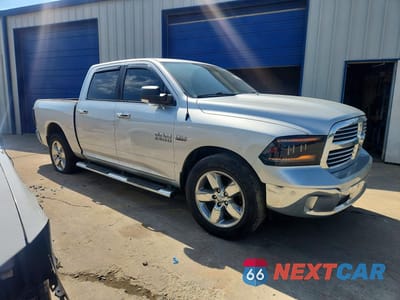 Czwarte zdjęcie samochodu z boku: 2016 RAM 1500 SLT VIN:1C6RR6LT0GS128136 - miniatura