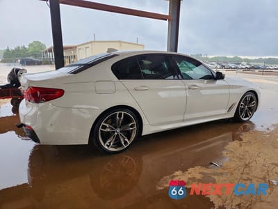 Trzecie zdjęcie samochodu z tyłu: 2019 BMW M550XI VIN:WBAJB9C51KB288772 - miniatura