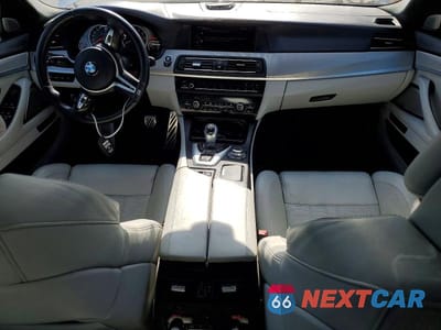 Zdjęcie 8 z 12 samochodu: 2013 BMW M5 VIN:WBSFV9C57DD095686 - miniatura