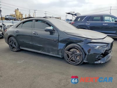 Czwarte zdjęcie samochodu z boku: 2025 MERCEDES-BENZ CLA AMG 35 4MATIC VIN:W1K5J5BB3SN523118 - miniatura