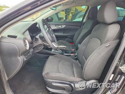 Zdjęcie 7 z 13 samochodu: 2019 KIA FORTE FE VIN:3KPF24ADXKE008288 - miniatura