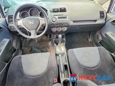 Zdjęcie 8 z 13 samochodu: 2008 HONDA FIT VIN:JHMGD38478S060528 - miniatura