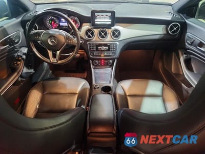 Zdjęcie 8 z 12 samochodu: 2014 MERCEDES-BENZ CLA 250 VIN:WDDSJ4EB1EN040451 - miniatura