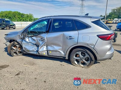Drugie zdjęcie samochodu z przodu: 2023 FORD ESCAPE ST LINE VIN:1FMCU9MN1PUA46401 - miniatura