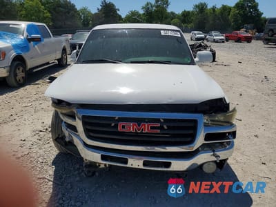 Piąte zdjęcie samochodu w środku: 2004 GMC NEW SIERRA C1500 VIN:1GTEC14V44Z178388 - miniatura