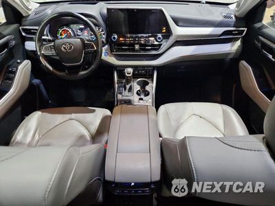 Zdjęcie 8 z 13 samochodu: 2021 TOYOTA HIGHLANDER HYBRID PLATINUM VIN:5TDEBRCH7MS050712 - miniatura