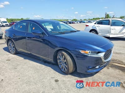 Czwarte zdjęcie samochodu z boku: 2024 MAZDA 3 PREFERRED VIN:3MZBPACM6RM400600 - miniatura
