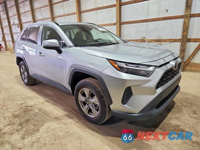 Czwarte zdjęcie samochodu z boku: 2025 TOYOTA RAV4 XLE VIN:2T3P1RFV1SW511329 - miniatura