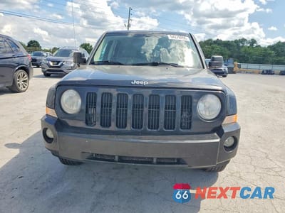 Piąte zdjęcie samochodu w środku: 2010 JEEP PATRIOT SPORT VIN:1J4NT1GB6AD672398 - miniatura