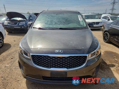 Piąte zdjęcie samochodu w środku: 2018 KIA SEDONA LX VIN:KNDMB5C12J6378834 - miniatura