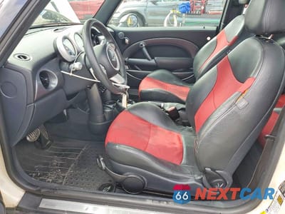 Zdjęcie 7 z 12 samochodu: 2006 MINI COOPER S VIN:WMWRE335X6TJ34987 - miniatura
