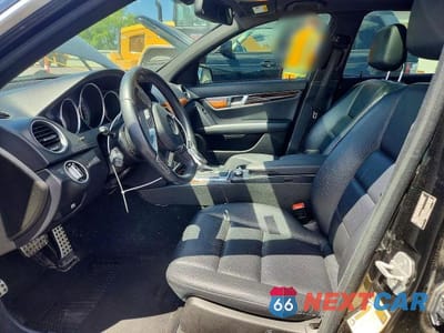 Zdjęcie 7 z 12 samochodu: 2012 MERCEDES-BENZ C 300 4MATIC VIN:WDDGF8BB6CR214832 - miniatura