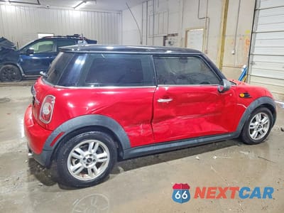 Trzecie zdjęcie samochodu z tyłu: 2013 MINI COOPER VIN:WMWSU3C53DT683013 - miniatura