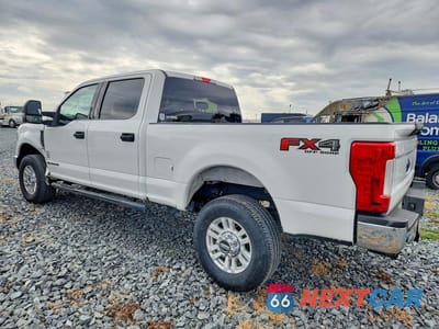 Drugie zdjęcie samochodu z przodu: 2019 FORD F350 SUPER DUTY VIN:1FT8W3BT1KEG45045 - miniatura