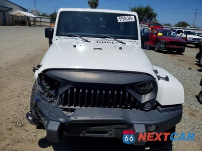 Piąte zdjęcie samochodu w środku: 2016 JEEP WRANGLER UNLIMITED SAHARA VIN:1C4BJWEGXGL173130 - miniatura