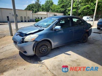 2012 TOYOTA YARIS FLEET JTDBT4K3XCL011136 - główne zdjęcie licytacji z USA - miniatura