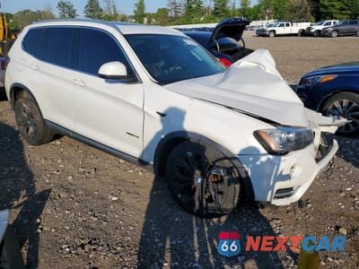 Czwarte zdjęcie samochodu z boku: 2017 BMW X3 XDRIVE28I VIN:5UXWX9C39H0T18743 - miniatura