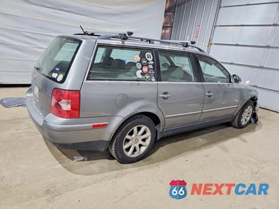 Trzecie zdjęcie samochodu z tyłu: 2004 VOLKSWAGEN PASSAT GLS VIN:WVWVD63B94E174300 - miniatura