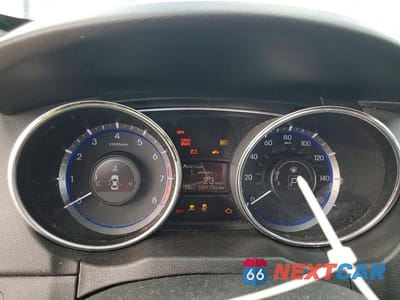 Zdjęcie 9 z 12 samochodu: 2011 HYUNDAI SONATA SE VIN:5NPEC4ACXBH054702 - miniatura