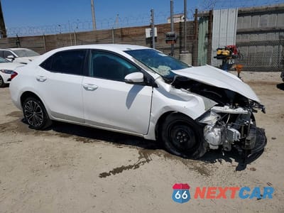 Czwarte zdjęcie samochodu z boku: 2015 TOYOTA COROLLA S PLUS VIN:5YFBURHE7FP296165 - miniatura