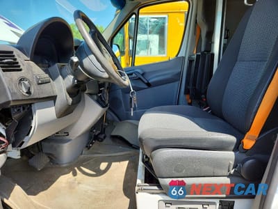 Zdjęcie 7 z 14 samochodu: 2012 MERCEDES BENZ SPRINTER 2500 DELIVERY VAN VIN:WD3PE8CB3C5707235 - miniatura