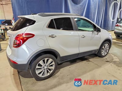 Trzecie zdjęcie samochodu z tyłu: 2020 BUICK ENCORE PREFERRED VIN:KL4CJASB4LB023377 - miniatura