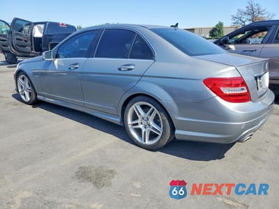 Drugie zdjęcie samochodu z przodu: 2012 MERCEDES-BENZ C 250 VIN:WDDGF4HB3CR214559 - miniatura