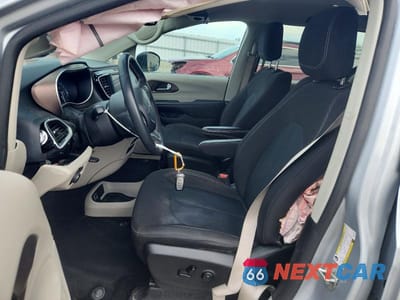 Zdjęcie 7 z 13 samochodu: 2023 CHRYSLER VOYAGER LX VIN:2C4RC1CG7PR597581 - miniatura