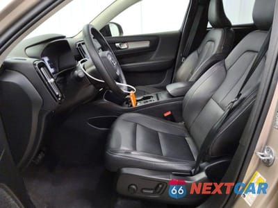 Zdjęcie 7 z 14 samochodu: 2024 VOLVO XC40 CORE VIN:YV4L12UKXR2323438 - miniatura