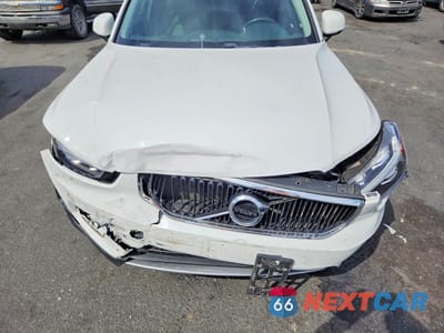 Zdjęcie 12 z 13 samochodu: 2019 VOLVO XC40 T5 MOMENTUM VIN:YV4162UK9K2148520 - miniatura