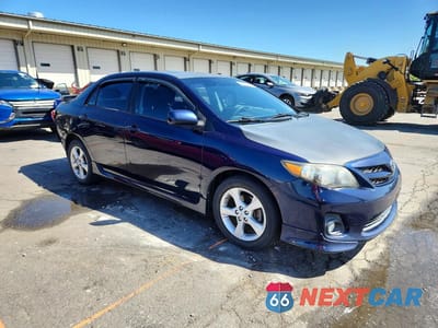 Czwarte zdjęcie samochodu z boku: 2012 TOYOTA COROLLA S VIN:2T1BU4EE7CC782431 - miniatura