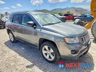 Czwarte zdjęcie samochodu z boku: 2012 JEEP COMPASS SPORT VIN:1C4NJDBB4CD658734 - miniatura