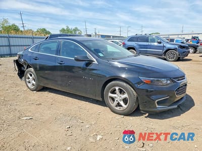 Czwarte zdjęcie samochodu z boku: 2018 CHEVROLET MALIBU LS VIN:1G1ZB5ST1JF278077 - miniatura