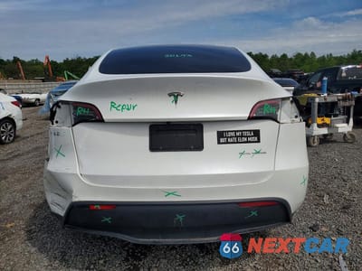 Zdjęcie 6 z 13 samochodu: 2023 TESLA MODEL Y VIN:7SAYGDEE1PA121383 - miniatura