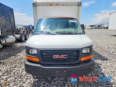Piąte zdjęcie samochodu w środku: 2005 GMC SAVANA CUTAWAY G3500 VIN:1GDJG31V151907610 - miniatura