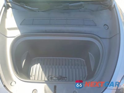 Zdjęcie 11 z 12 samochodu: 2025 TESLA MODEL Y VIN:7SAYGDEE1SF278651 - miniatura