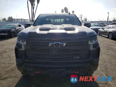 Piąte zdjęcie samochodu w środku: 2024 CHEVROLET SILVERADO K1500 LT TRAIL BOSS VIN:3GCUDFED5RG239346 - miniatura