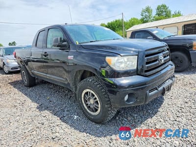 Czwarte zdjęcie samochodu z boku: 2012 TOYOTA TUNDRA DOUBLE CAB SR5 VIN:5TFUW5F17CX216307 - miniatura