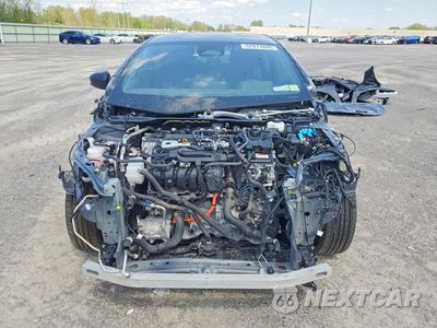 Piąte zdjęcie samochodu w środku: 2025 TOYOTA PRIUS LE VIN:JTDADABU0S3030597 - miniatura