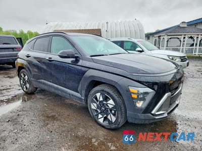Czwarte zdjęcie samochodu z boku: 2025 HYUNDAI KONA SEL VIN:KM8HB3AB7SU232956 - miniatura