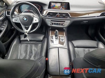 Zdjęcie 8 z 12 samochodu: 2022 BMW 740 XI VIN:WBA7T4C0XNCH65392 - miniatura